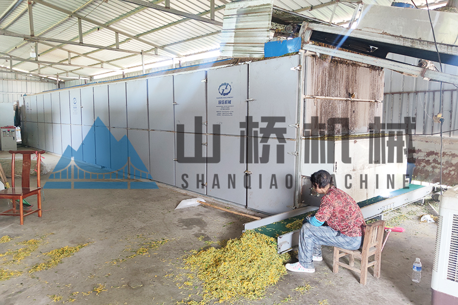一分鐘帶你了解網(wǎng)帶式辣椒烘干機(jī)！(圖2)